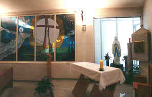 foto all'interno della cappella feriale